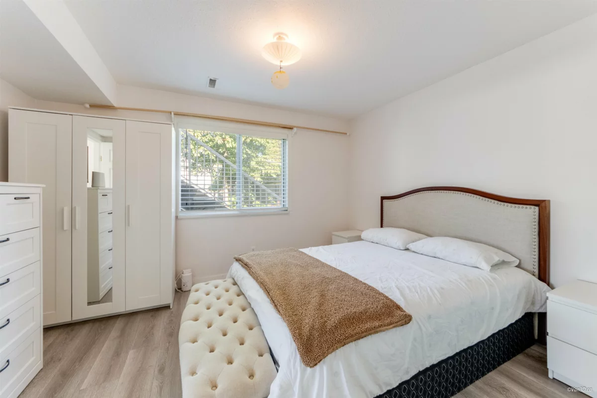 Garage Interior Photo of 2287 Stafford Avenue, Port Coquitlam, BC