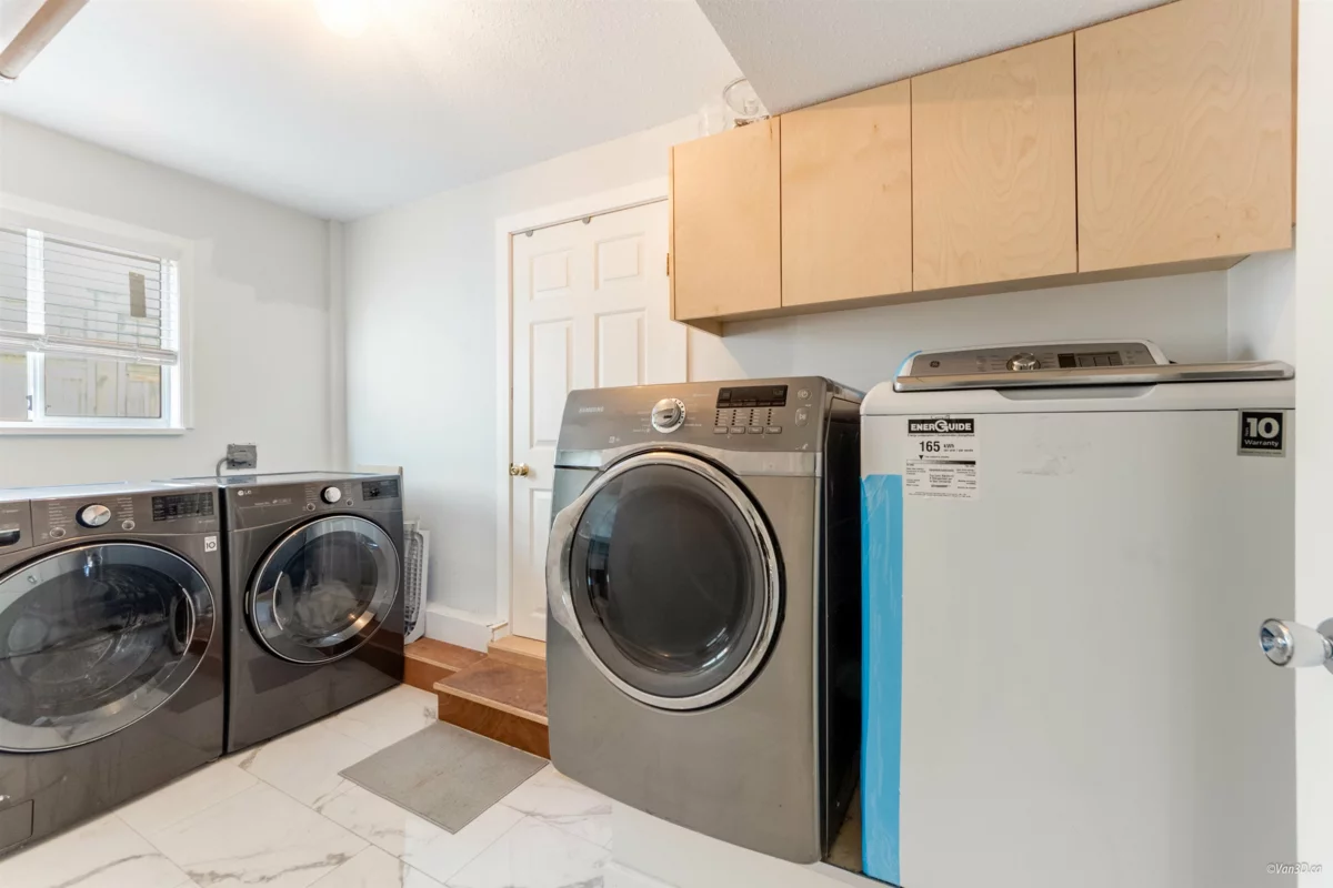 Outdoor Deck Photo of 2287 Stafford Avenue, Port Coquitlam, BC