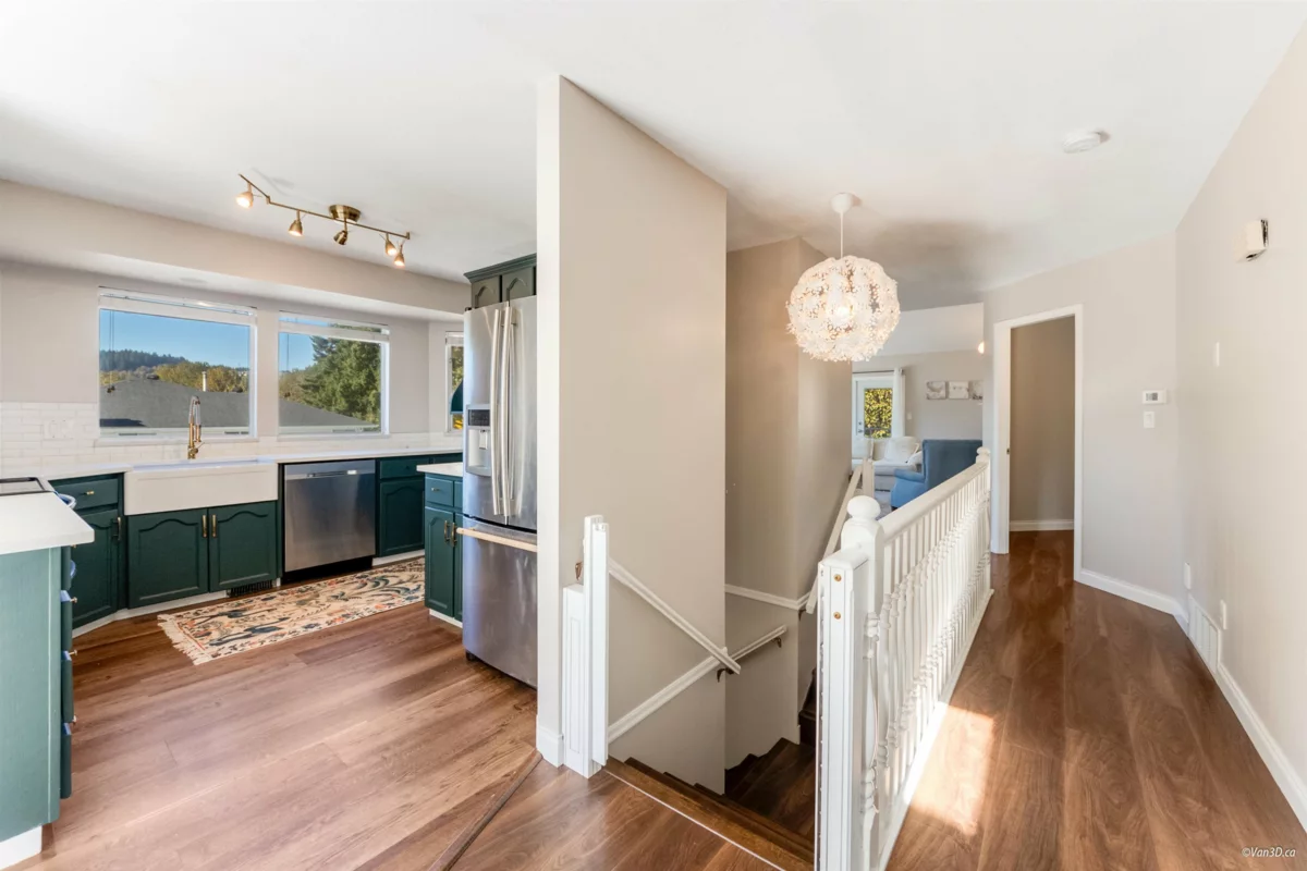 Walk-In Closet Photo of 2287 Stafford Avenue, Port Coquitlam, BC