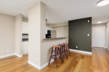 301 7117 Antrim Avenue, Burnaby, BC, Burnaby — Apartment/Condo for sale