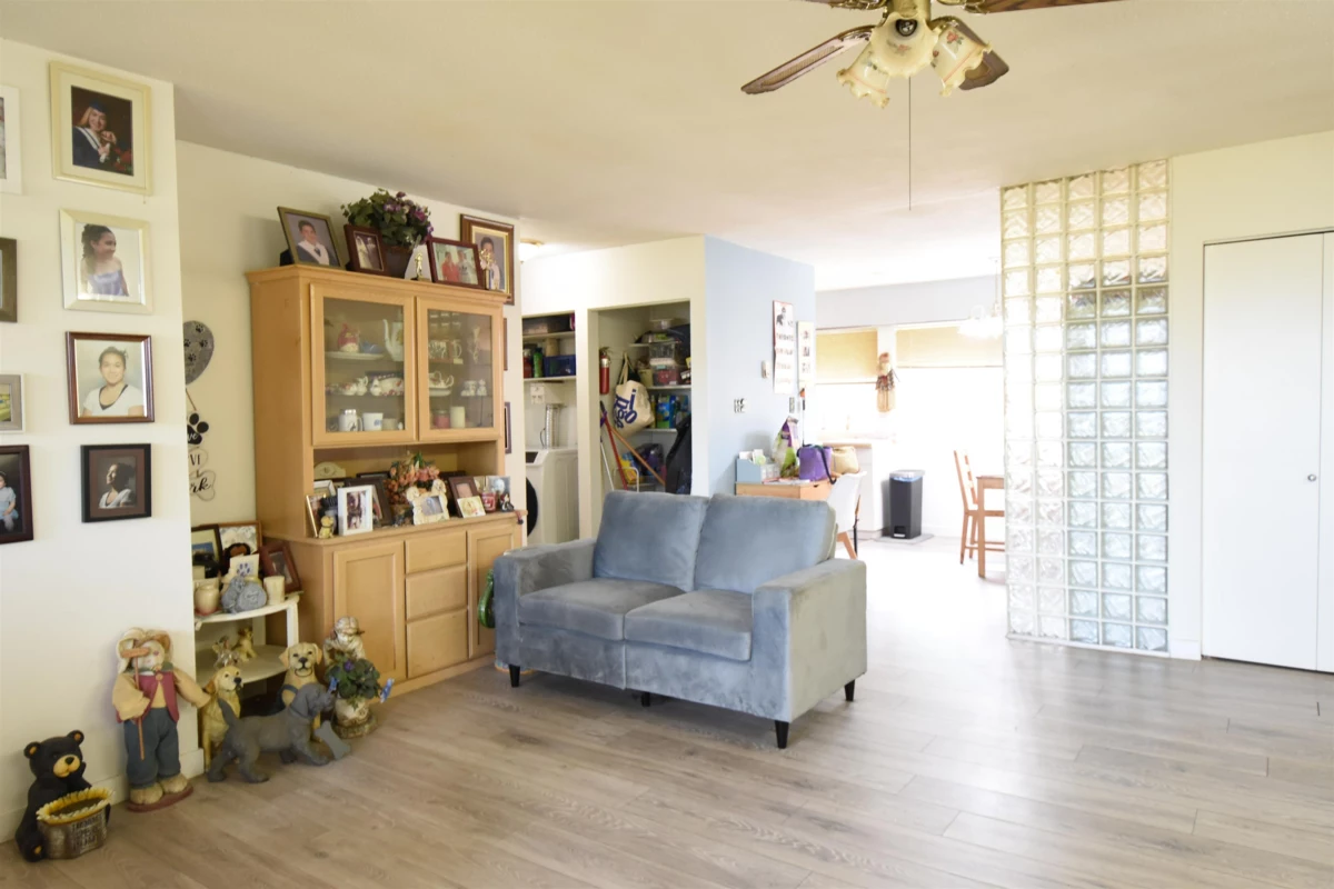 Breakfast Nook Photo of 1134 Chateau Place, Port Moody, BC