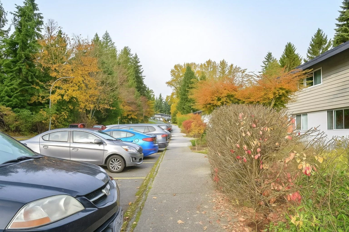 Hallway Photo of 1134 Chateau Place, Port Moody, BC