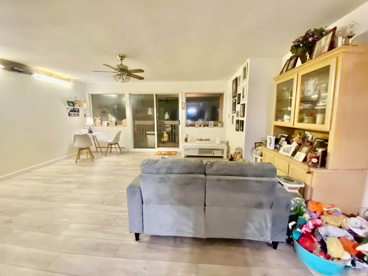 Kitchen Photo of 1134 Chateau Place, Port Moody, BC