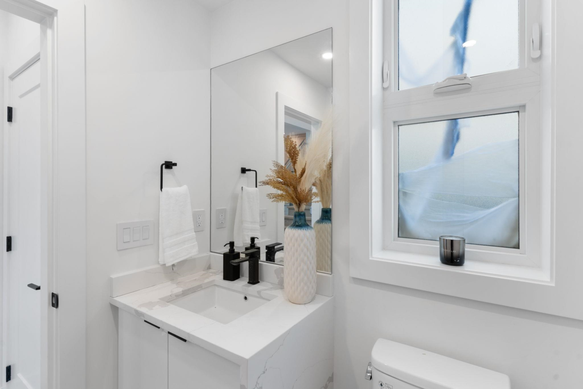 Laundry Room Photo of 340 E Keith Road, North Vancouver, BC