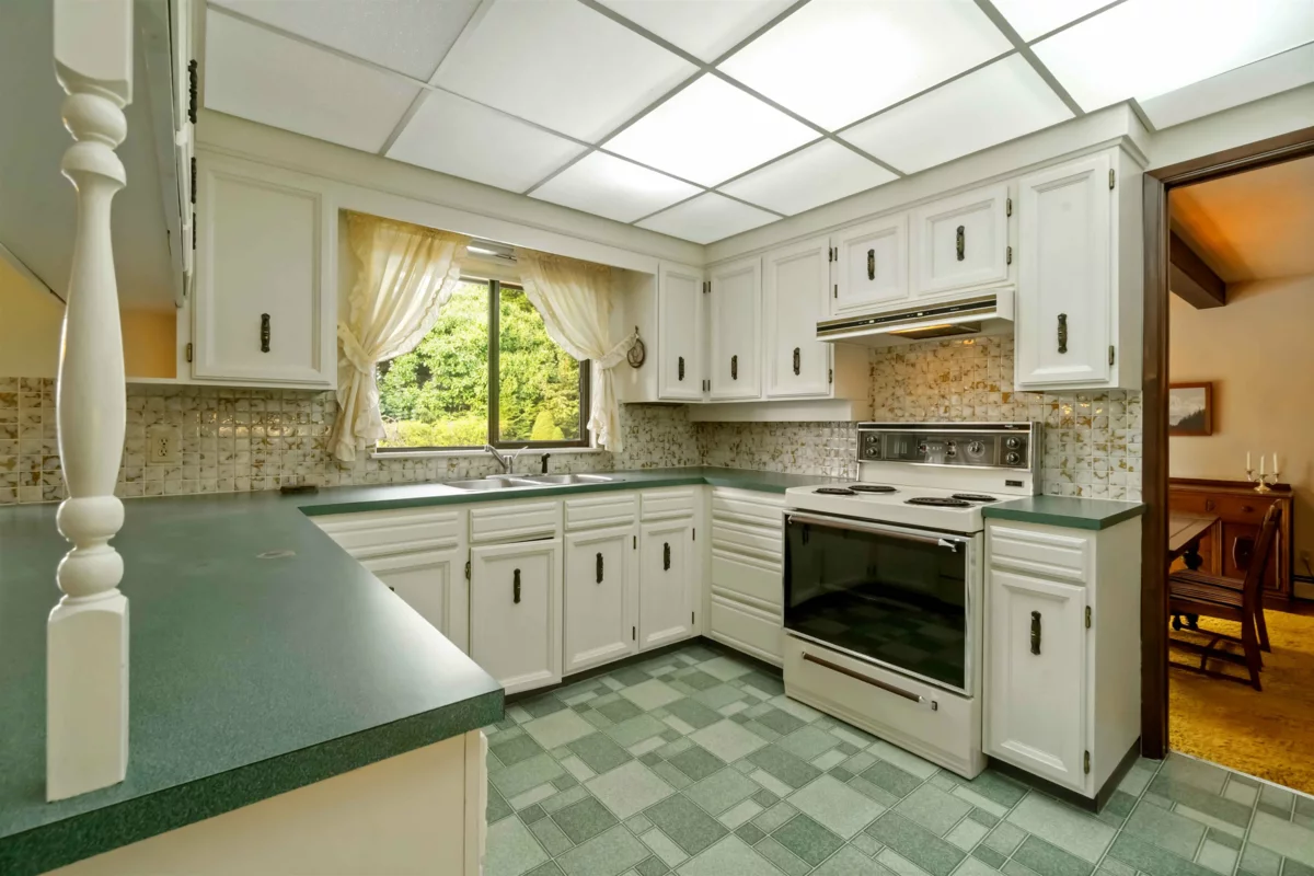 Breakfast Nook Photo of 4228 Staulo Crescent, Vancouver, BC