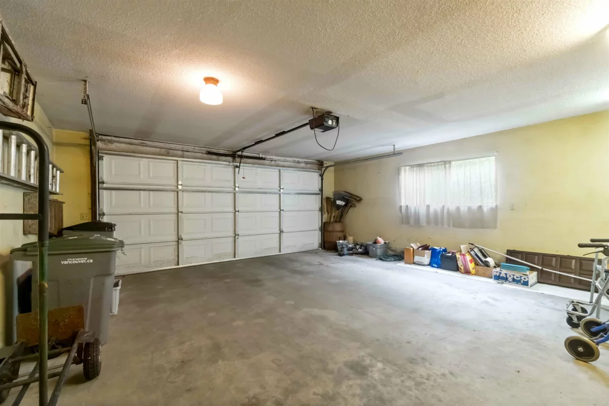 Entry Foyer Photo of 4228 Staulo Crescent, Vancouver, BC