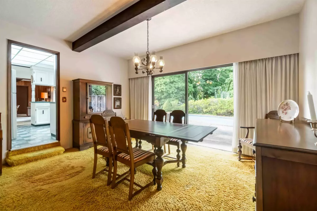 Kitchen Island Photo of 4228 Staulo Crescent, Vancouver, BC