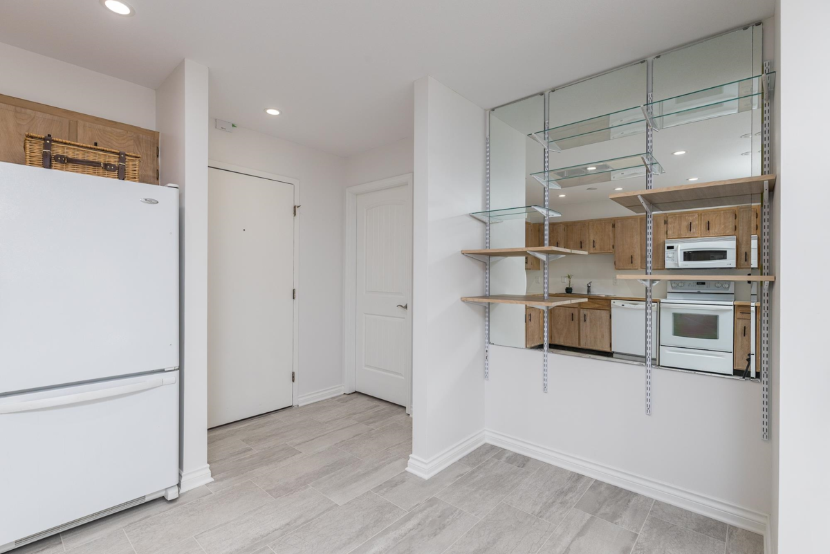 Basement Recreation Room Photo of 113 1561 Vidal Street, White Rock, BC