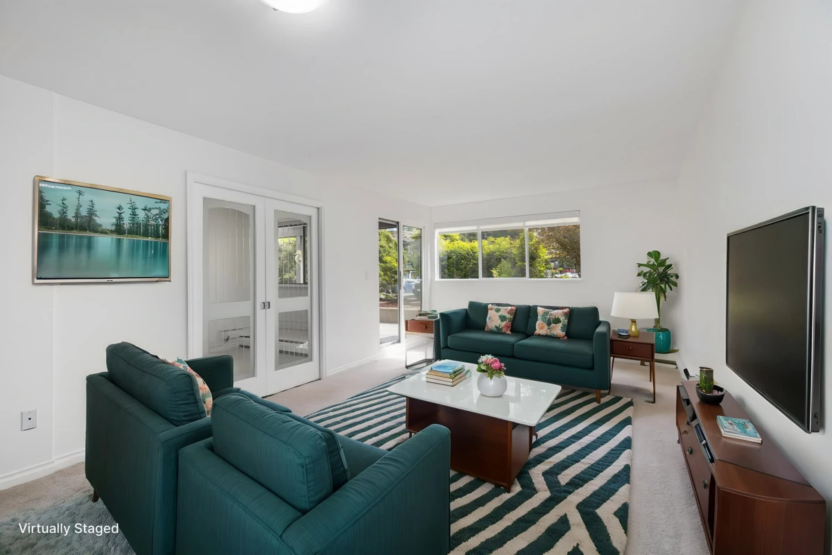 Family Room Photo of 113 1561 Vidal Street, White Rock, BC