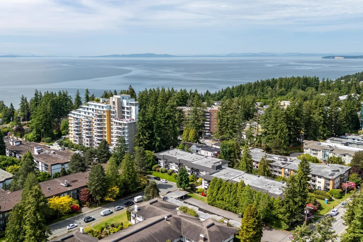 Garden / Landscaping Photo of 113 1561 Vidal Street, White Rock, BC