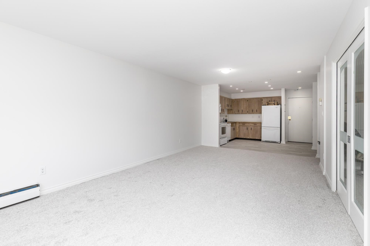 Kitchen Photo of 113 1561 Vidal Street, White Rock, BC