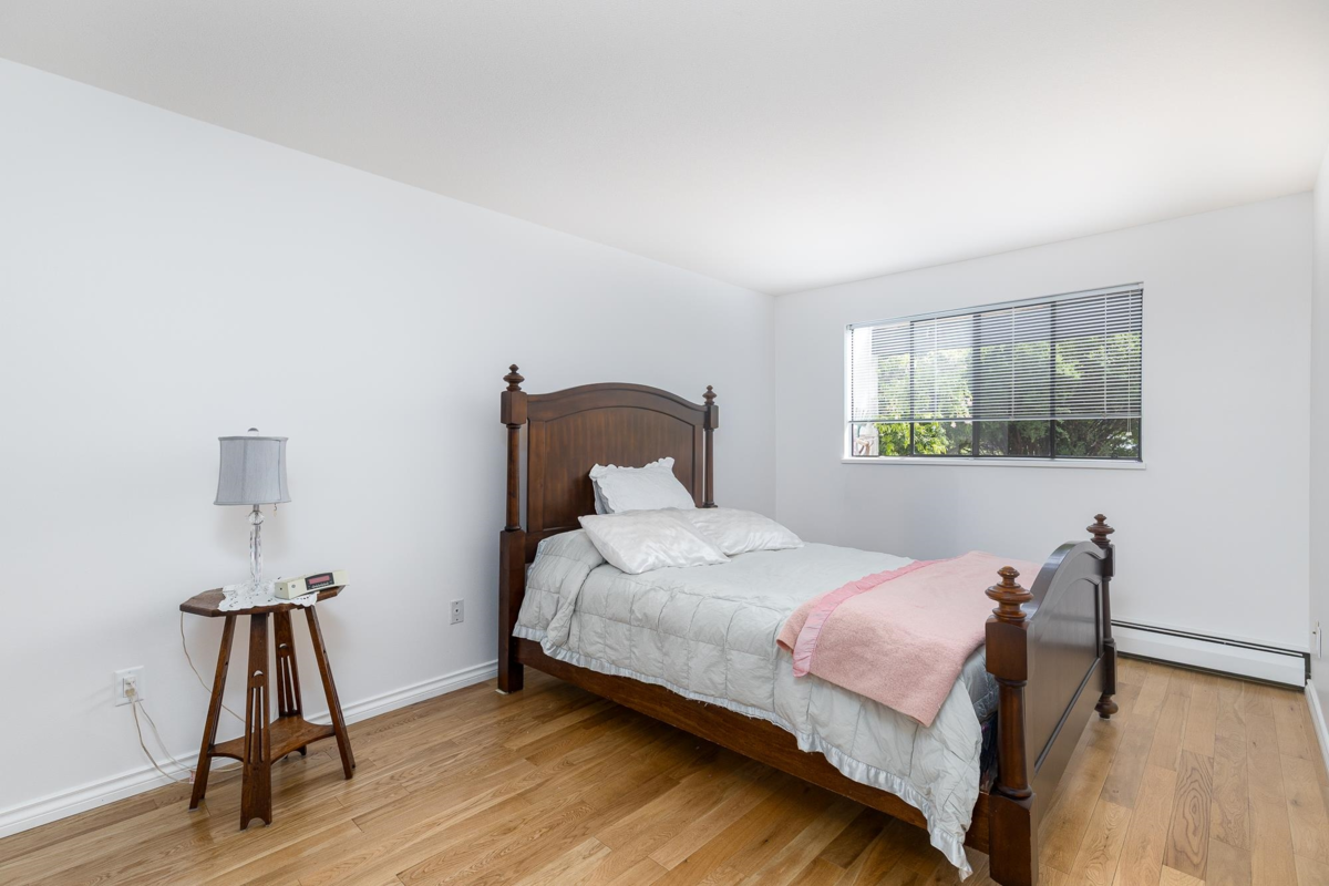 Mudroom Photo of 113 1561 Vidal Street, White Rock, BC