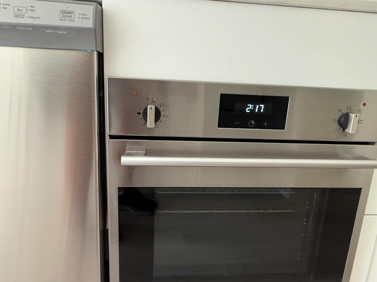 Bedroom 2 Photo of 208 626 Alexander Street, Vancouver, BC