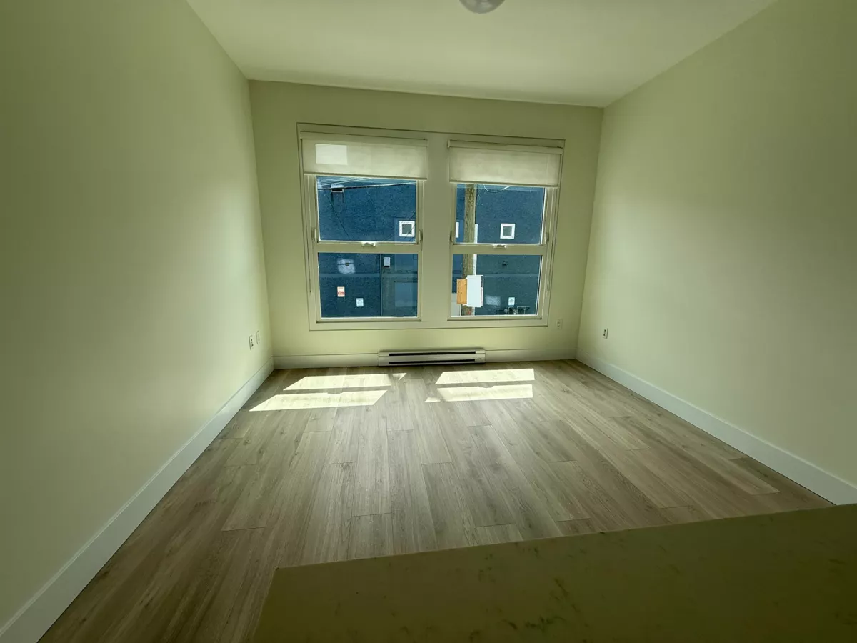 Dining Area Photo of 208 626 Alexander Street, Vancouver, BC