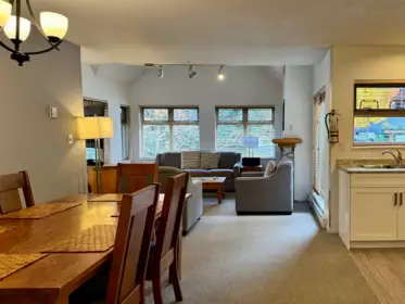 231 W7 2050 Lake Placid Road, Whistler, BC, Whistler — Apartment/Condo for sale