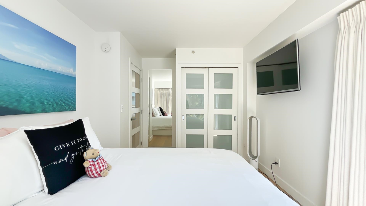 Basement Recreation Room Photo of 502 1388 Homer Street, Vancouver, BC