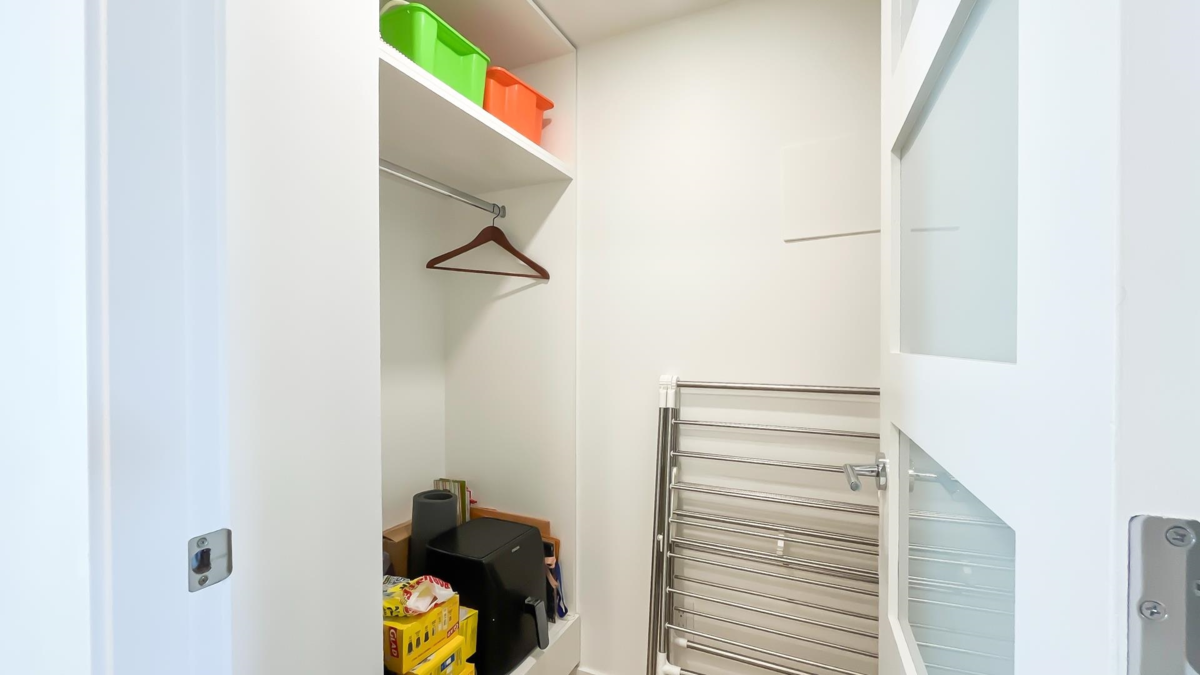 Laundry Room Photo of 502 1388 Homer Street, Vancouver, BC