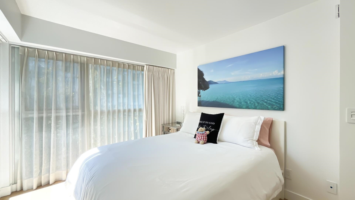 Powder Room Photo of 502 1388 Homer Street, Vancouver, BC