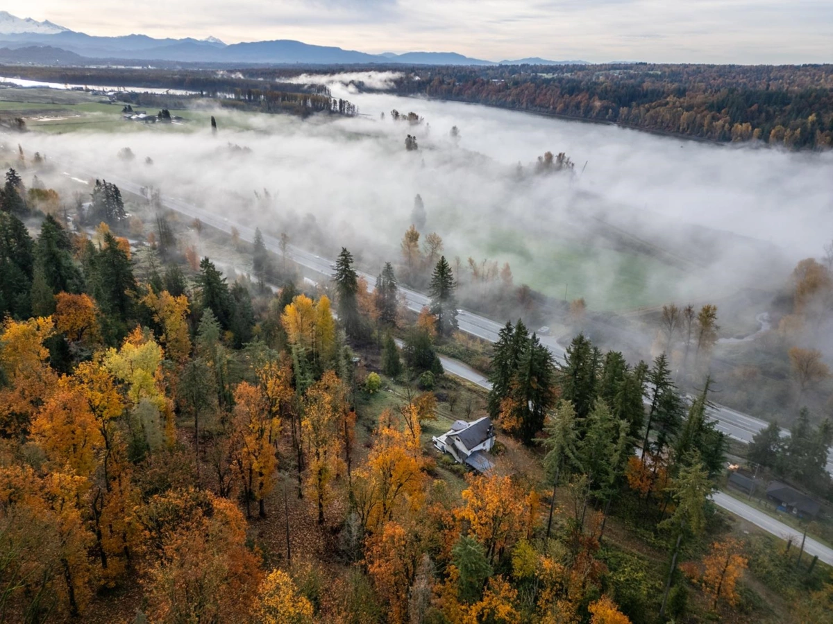 Dining Area Photo of 30087 Silverdale Avenue, Mission, BC