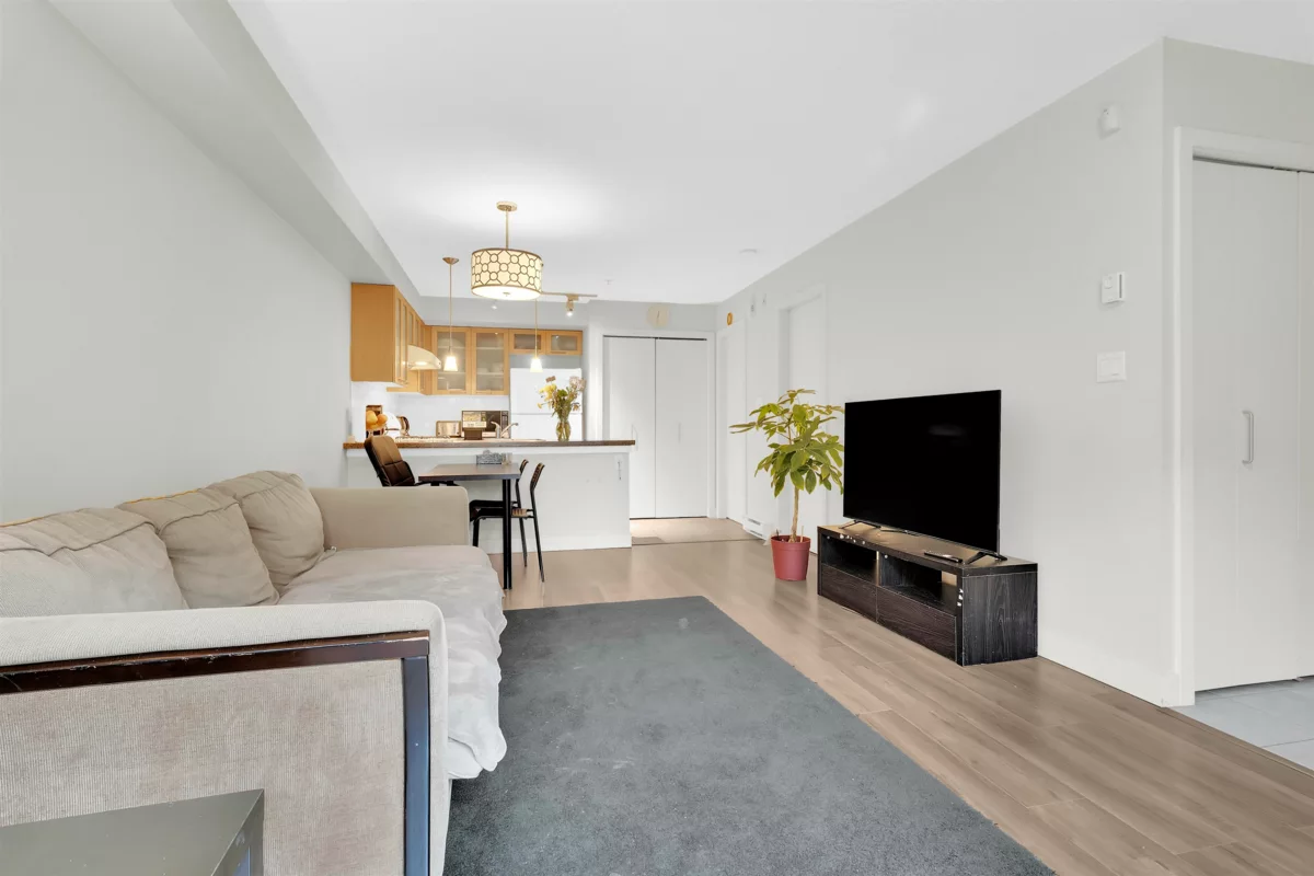 Walk-In Closet Photo of 58 9339 Alberta Road, Richmond, BC