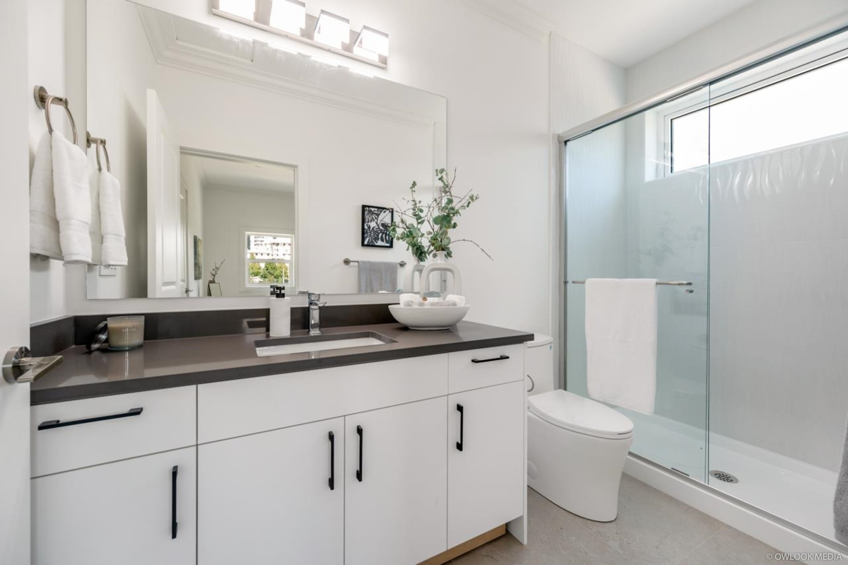 Laundry Room Photo of 1421 E 27th Avenue, Vancouver, BC