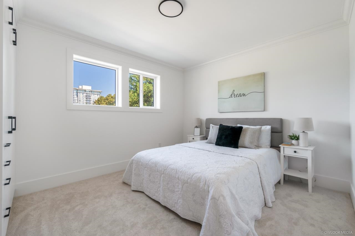 Powder Room Photo of 1421 E 27th Avenue, Vancouver, BC