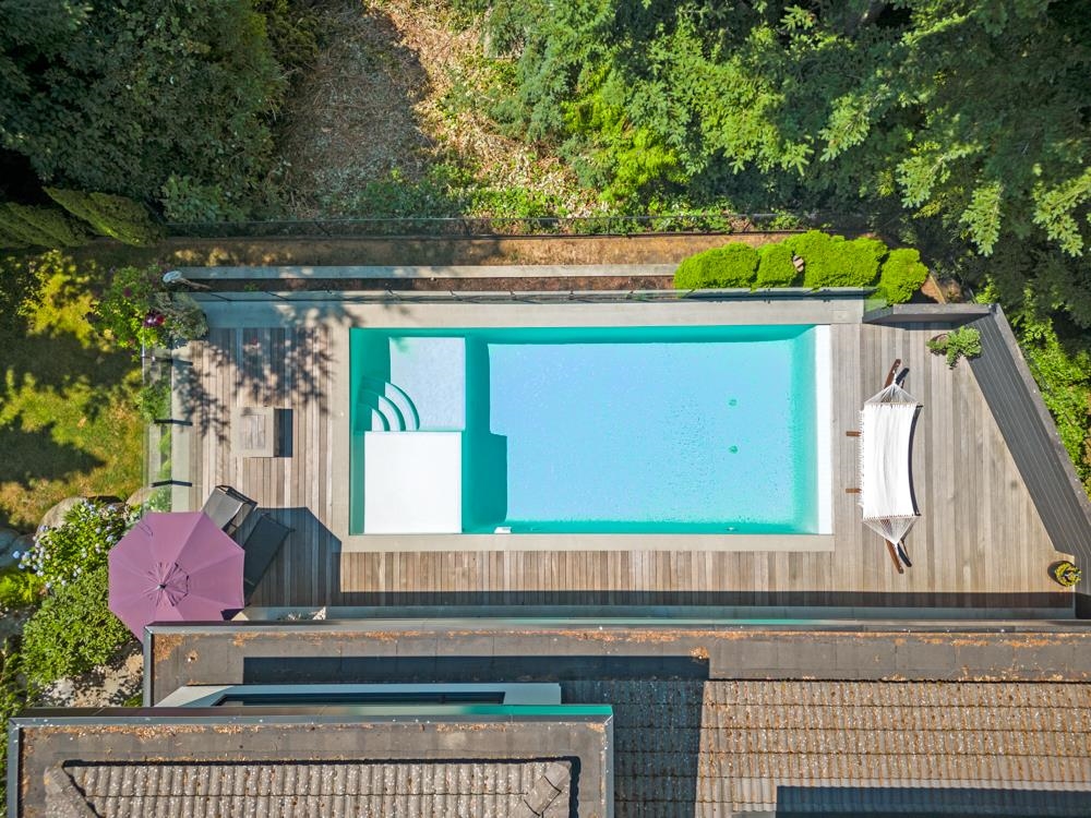 Aerial View of 2650 Rosebery Avenue, West Vancouver, BC