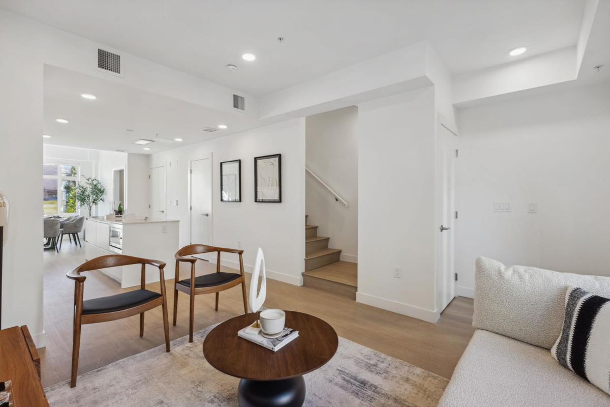 Living Room Photo of 222 1010 W 47th Avenue, Vancouver, BC