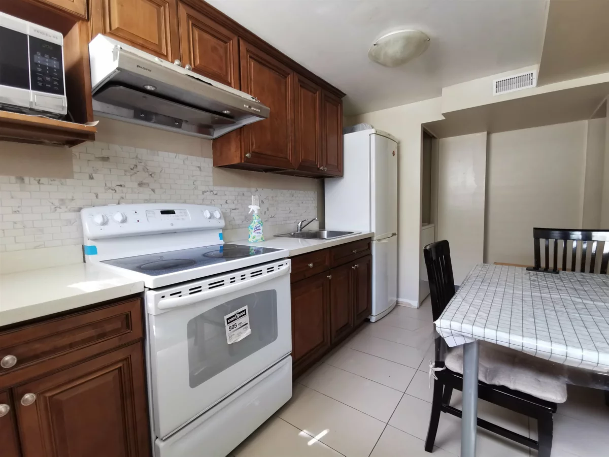 Staircase Photo of 5681 Sardis Crescent, Burnaby, BC