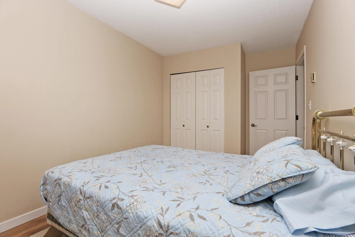 Walk-In Closet Photo of 201 9417 Nowell Street, Chilliwack, BC