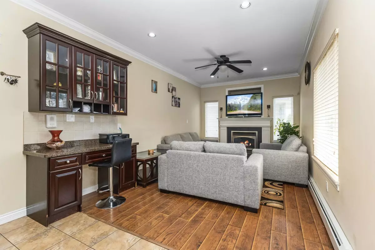 Basement Recreation Room Photo of 32514 Carter Avenue, Mission, BC