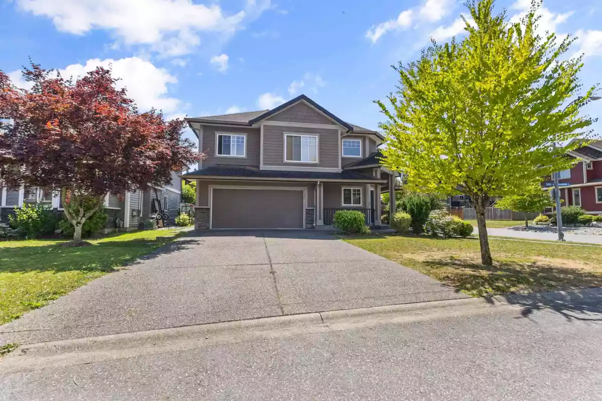 Living Room Photo of 32514 Carter Avenue, Mission, BC