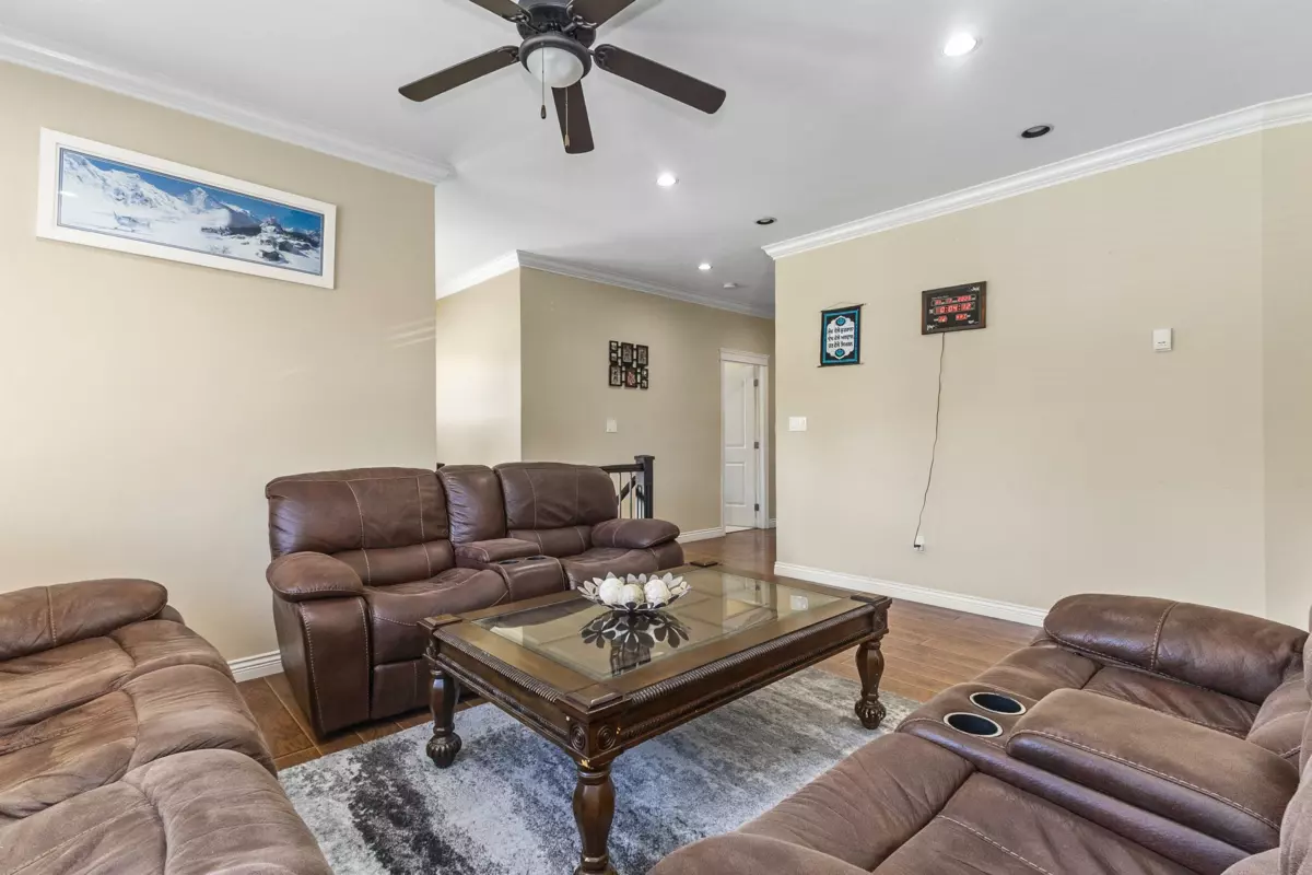 Mudroom Photo of 32514 Carter Avenue, Mission, BC