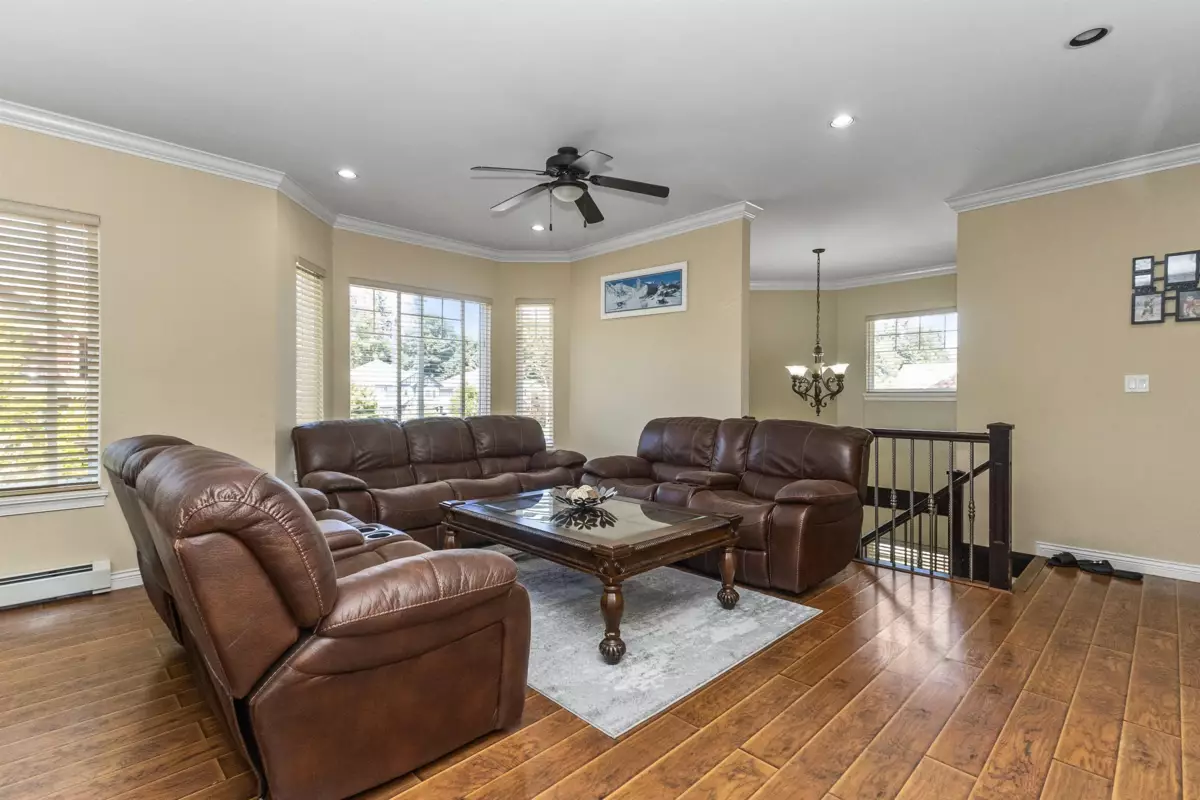 Outdoor Deck Photo of 32514 Carter Avenue, Mission, BC