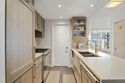 Kitchen Island Photo of 1602 5515 Boundary Road, Vancouver, BC