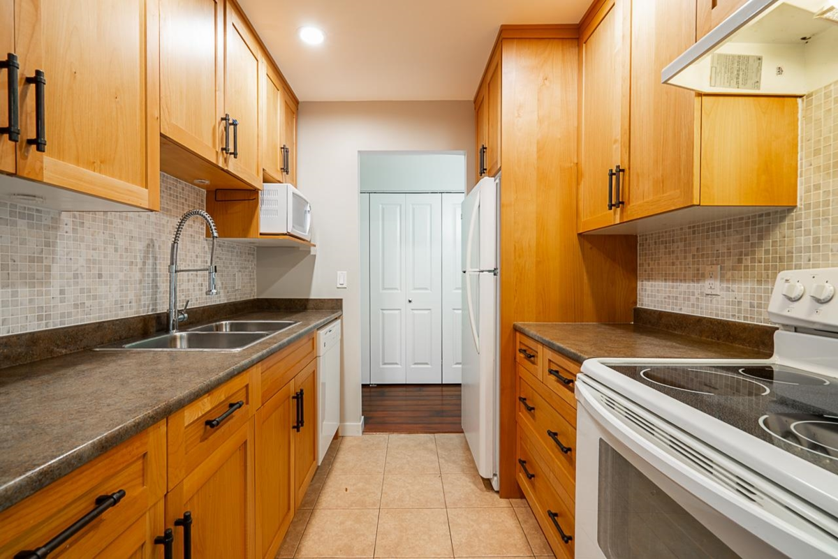 Bedroom 2 Photo of 212 13530 Hilton Road, Surrey, BC