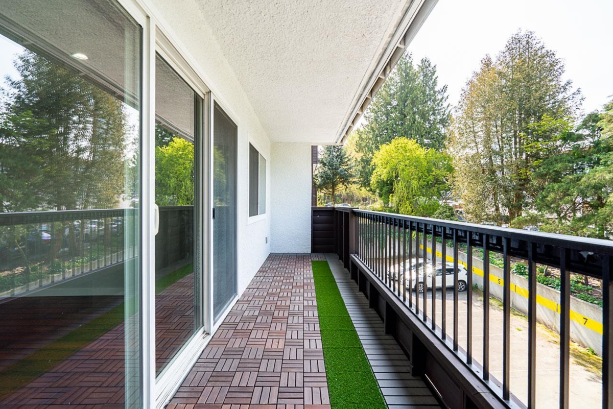 Kitchen Island Photo of 212 13530 Hilton Road, Surrey, BC