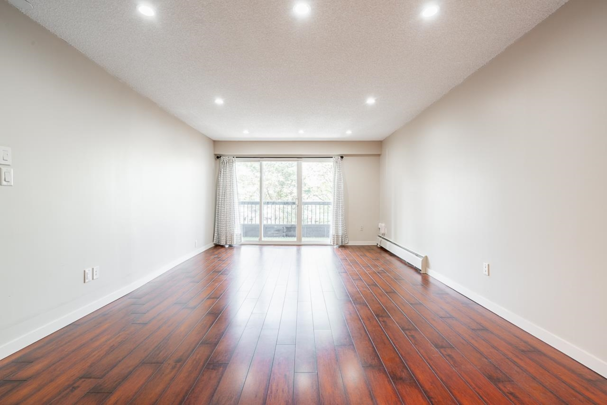Kitchen Photo of 212 13530 Hilton Road, Surrey, BC