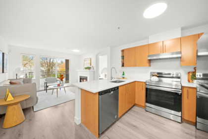 203 3388 Morrey Court, Burnaby, BC, Burnaby — Apartment/Condo for sale