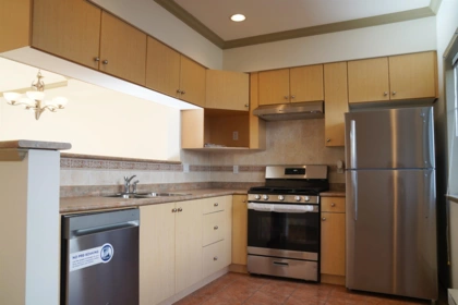 Kitchen Island Photo of 8 7700 Abercrombie Drive, Richmond, BC