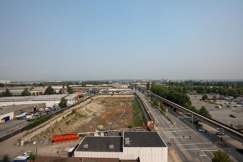 Garden / Landscaping Photo of 1201 5593 No. 3 Road, Richmond, BC