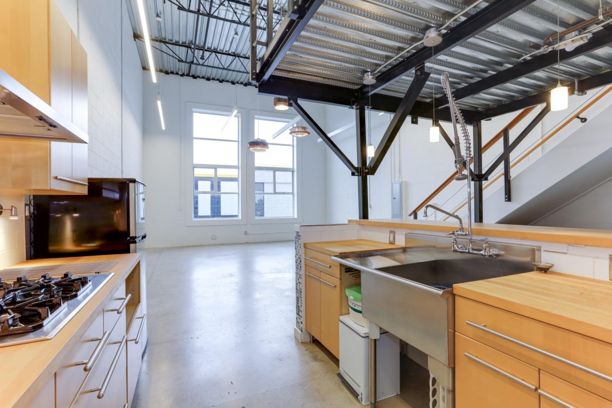Primary Bathroom Photo of 302 1220 E Pender Street, Vancouver, BC
