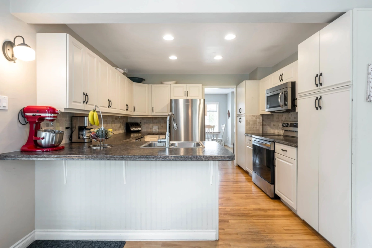 Primary Bathroom Photo of 20464 95a Avenue, Langley, BC