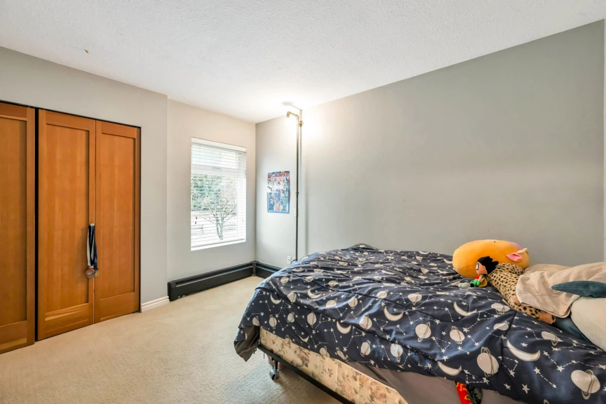 Swimming Pool Photo of 20464 95a Avenue, Langley, BC