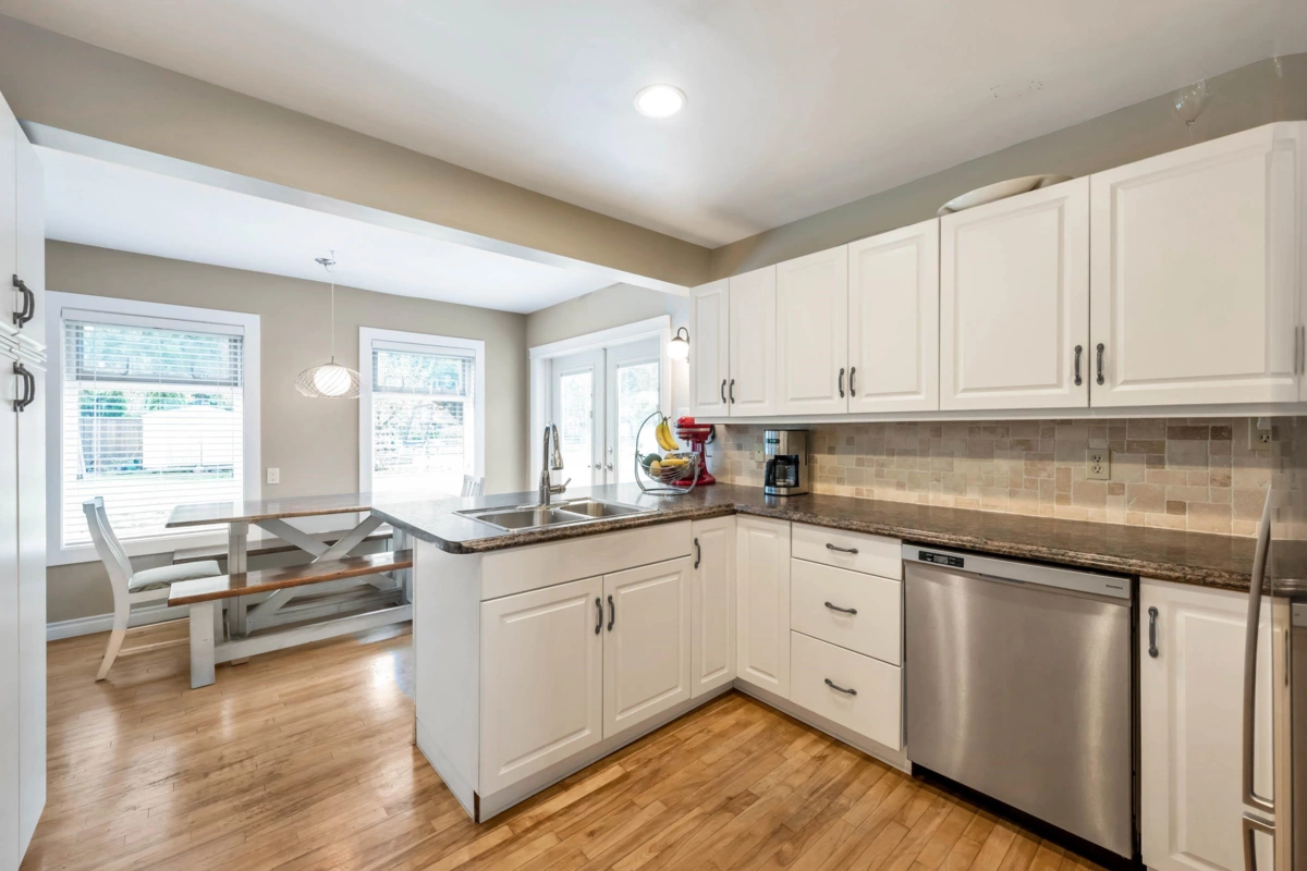 Walk-In Closet Photo of 20464 95a Avenue, Langley, BC