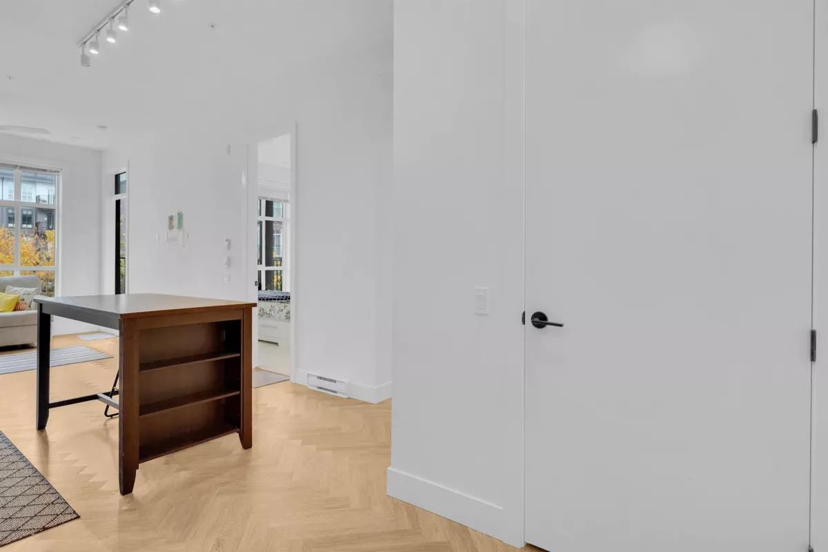 Breakfast Nook Photo of 202 13929 105 Boulevard, Surrey, BC