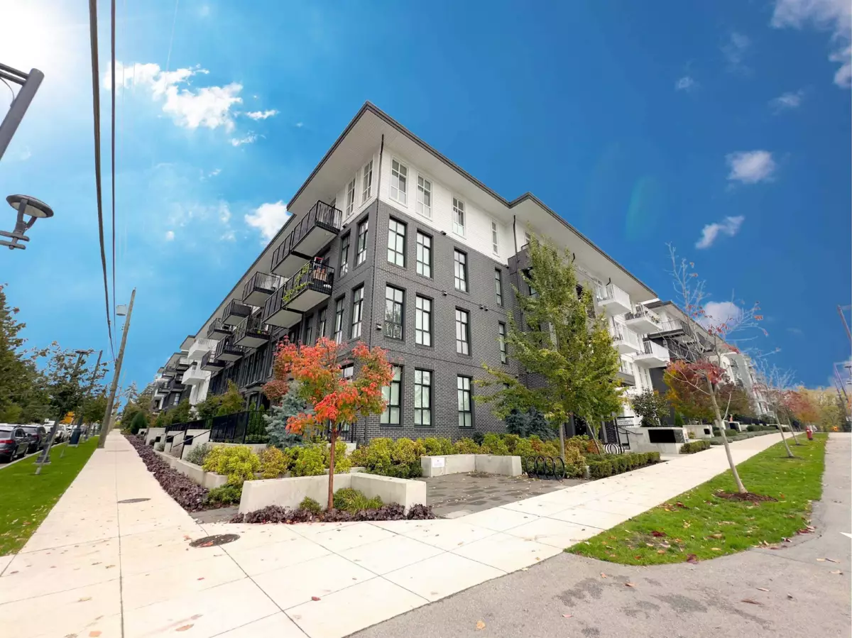 Exterior Front Photo of 202 13929 105 Boulevard, Surrey, BC