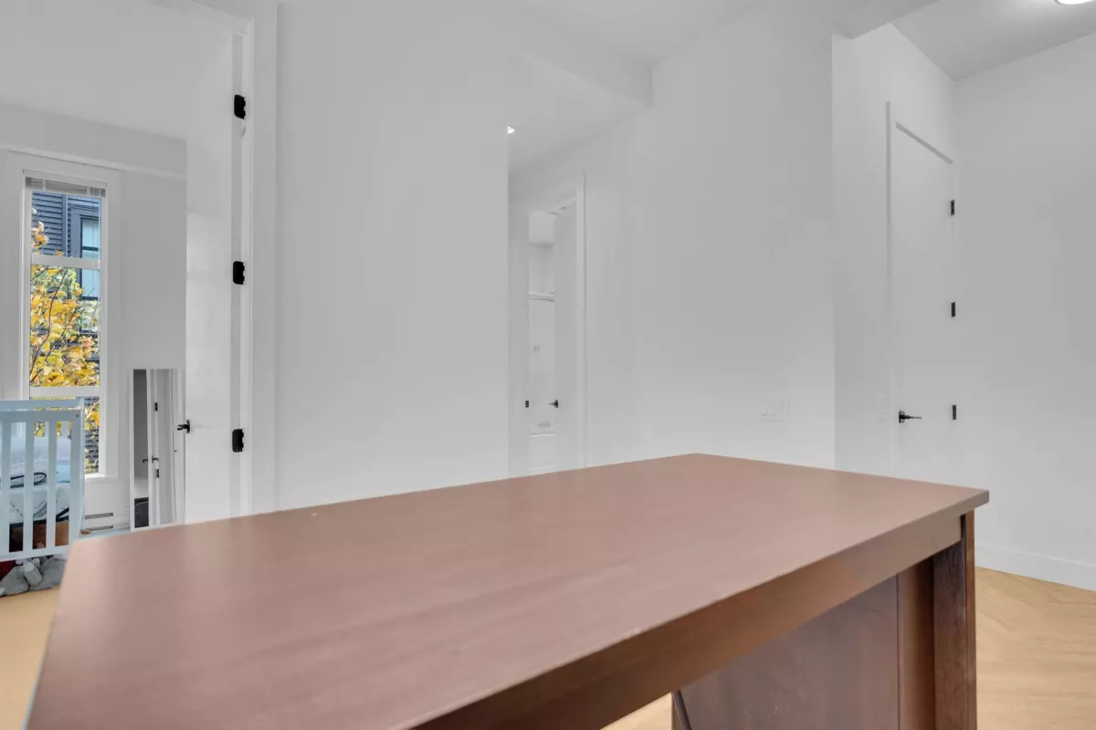 Mudroom Photo of 202 13929 105 Boulevard, Surrey, BC