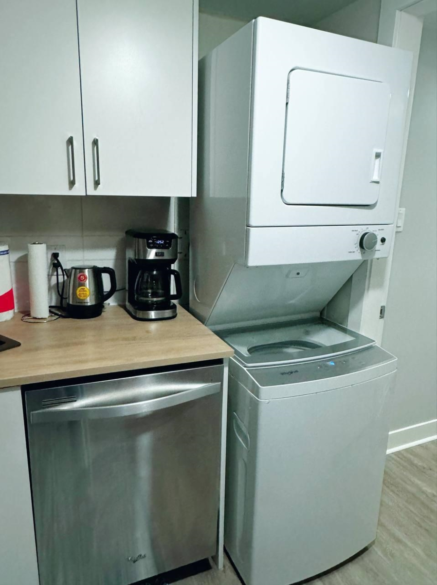 Backyard Photo of 515 W Queens Road, North Vancouver, BC