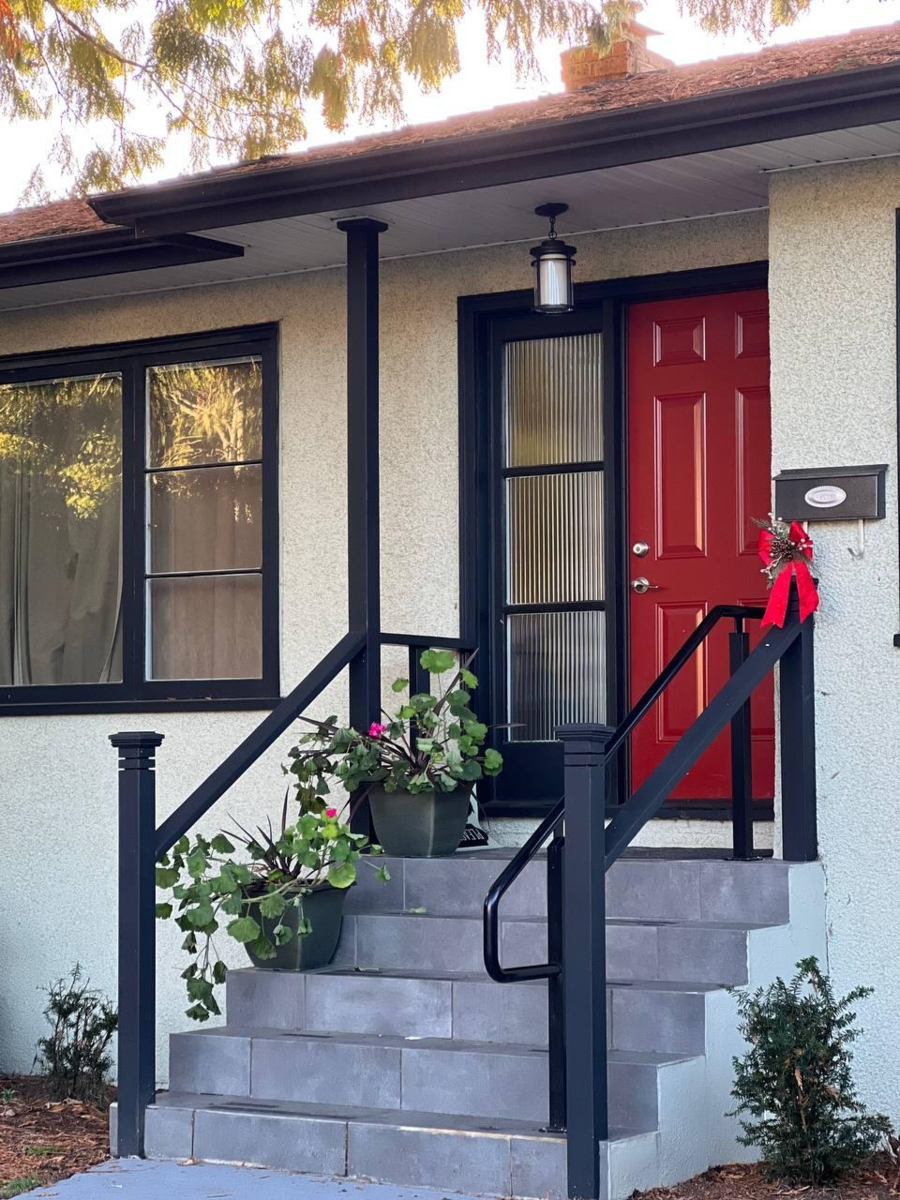 Exterior Rear Photo of 515 W Queens Road, North Vancouver, BC